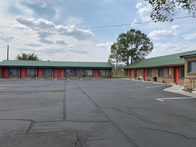 Lamplighter Lodge Panguitch Exterior photo